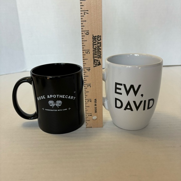 CultureFly Schitt's Creek Ew David Mug - Picture 5 of 6